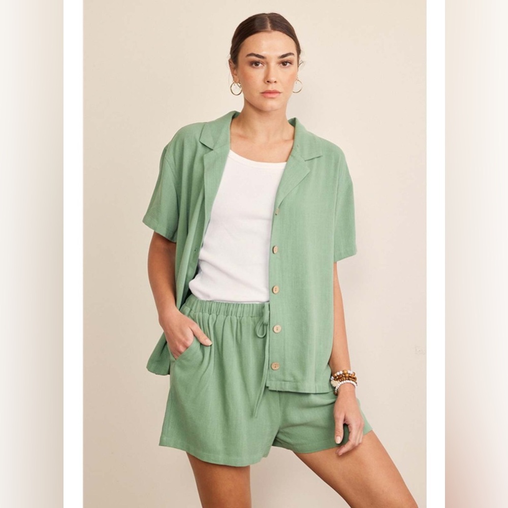 In February Grass Green Linen Camp Collar Short Sleeve Button Up Top
